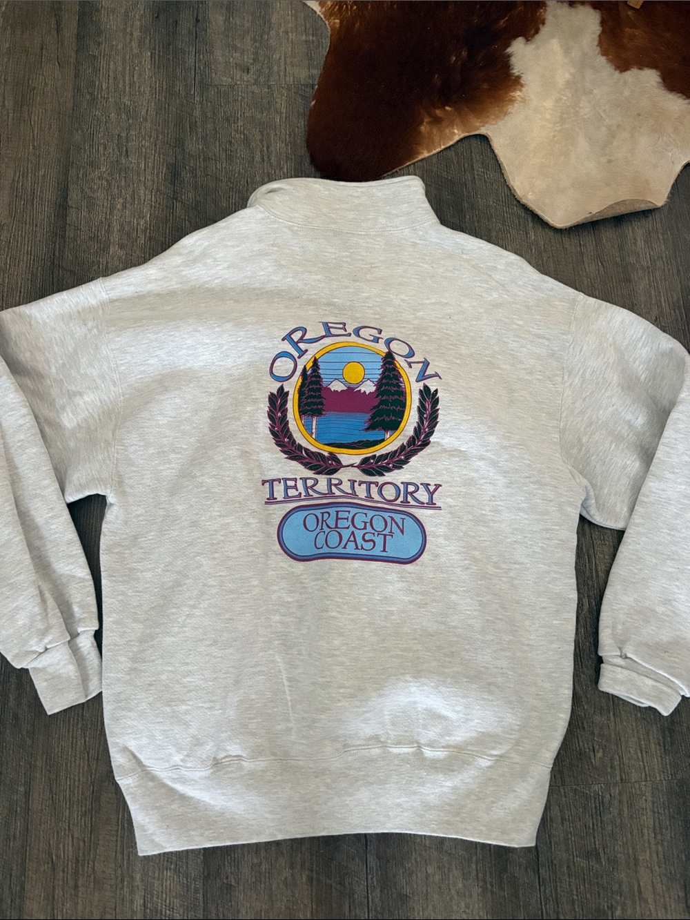 Vintage Russell Athletic Light Gray Half-Zip Sweatshirt with Blue Oregon Crest - Picture 3 of 3